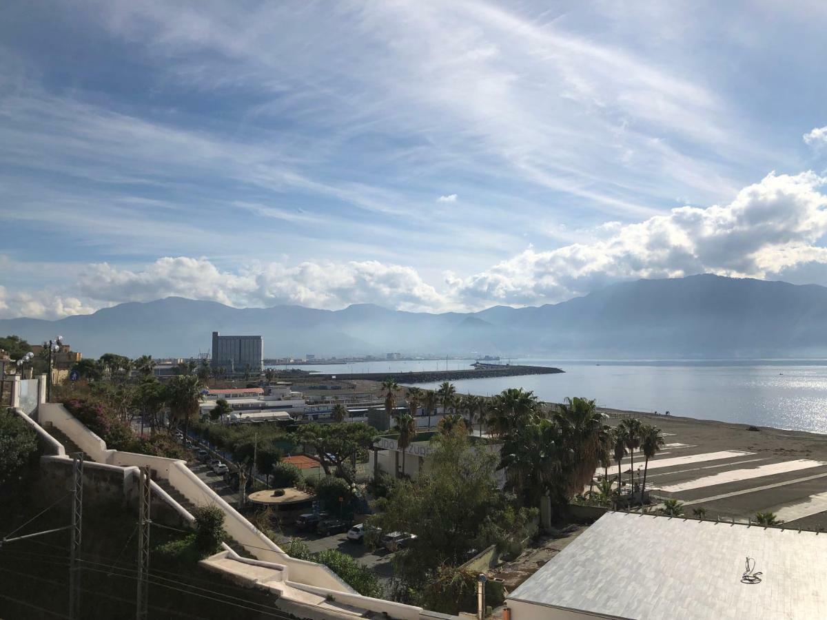 Light Blue - Apartment In The Middle Of Everything Torre Annunziata Eksteriør bilde